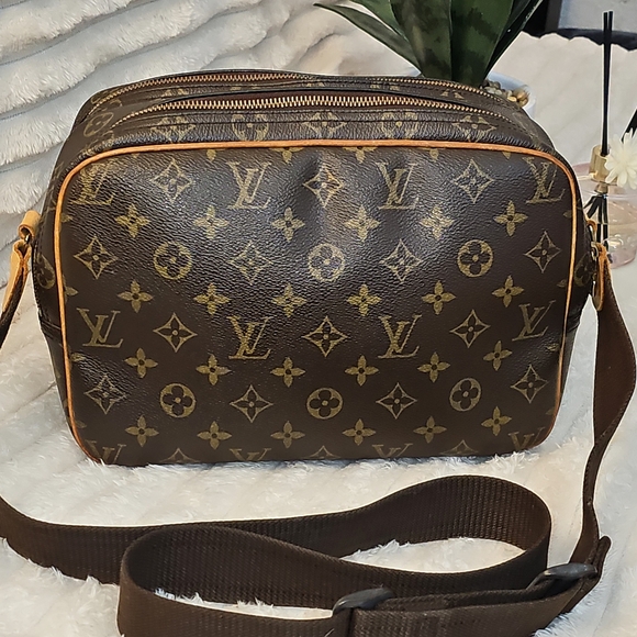🔥Great Condition 🔥Authentic Louis Vuitton Reporter Crossbody - Picture 11 of 17
